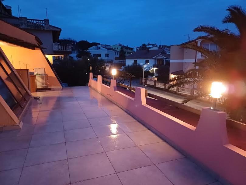Apartmani Delas 2 Pjescana Uvala Esterno foto