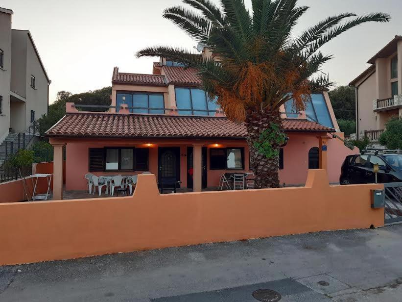 Apartmani Delas 2 Pjescana Uvala Esterno foto