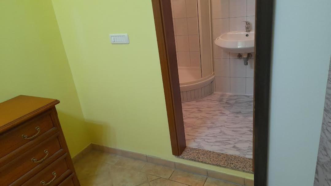 Apartmani Delas 2 Pjescana Uvala Esterno foto