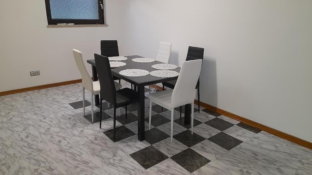 Apartmani Delas 2 Pjescana Uvala Esterno foto