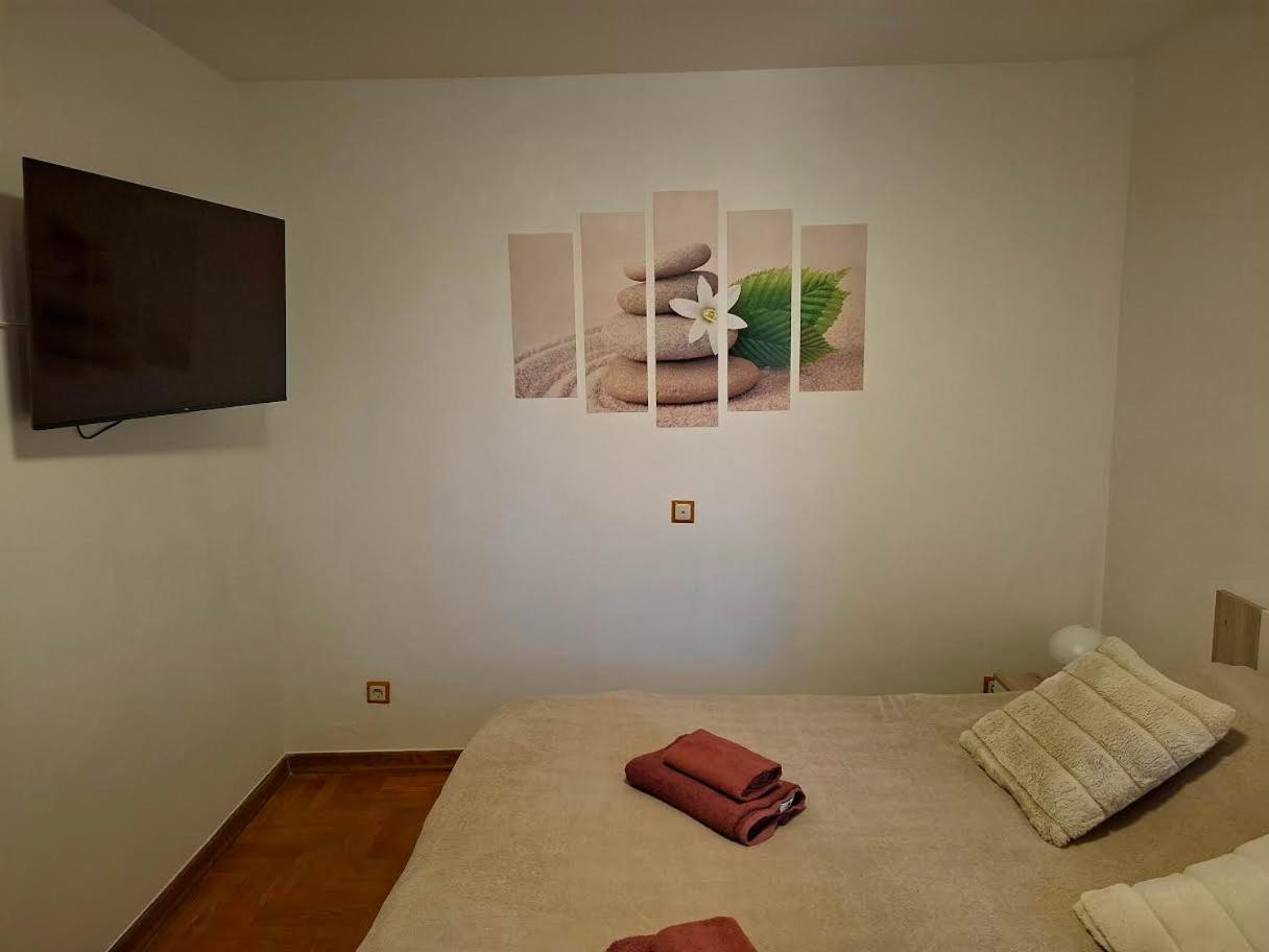 Apartmani Delas 2 Pjescana Uvala Esterno foto