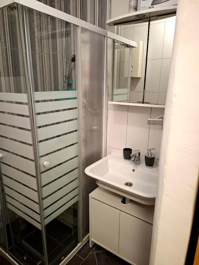 Apartmani Delas 2 Pjescana Uvala Esterno foto